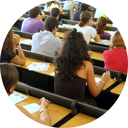 Imatge de una classe de la UIB
